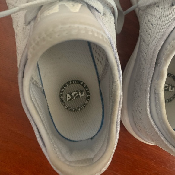 APL Women's Techloom Phantom Sneakers - Picture 4 of 6